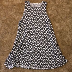 Sleeveless Black and White Pattern Dress